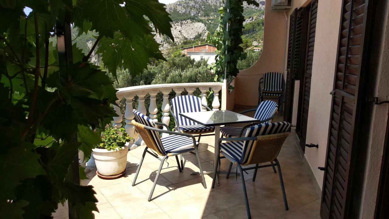 Apartment Ivo Veliko Brdo Макарська Екстер'єр фото